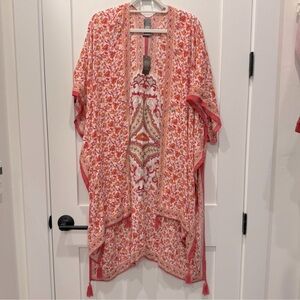 Vince Camuto Pink Orange Paisley Poncho Coverup with Tassels *NWT* Women’s OS